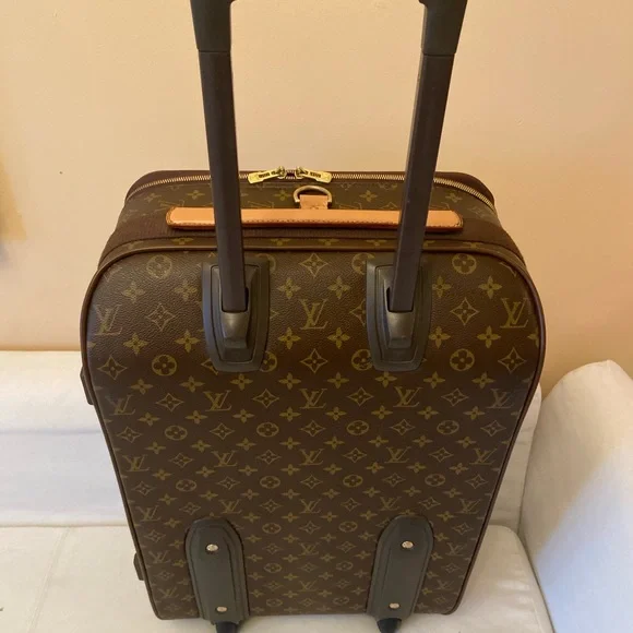 Authentic Louis Vuitton pegase 55 carry on suitcase - Picture 8 of 8
